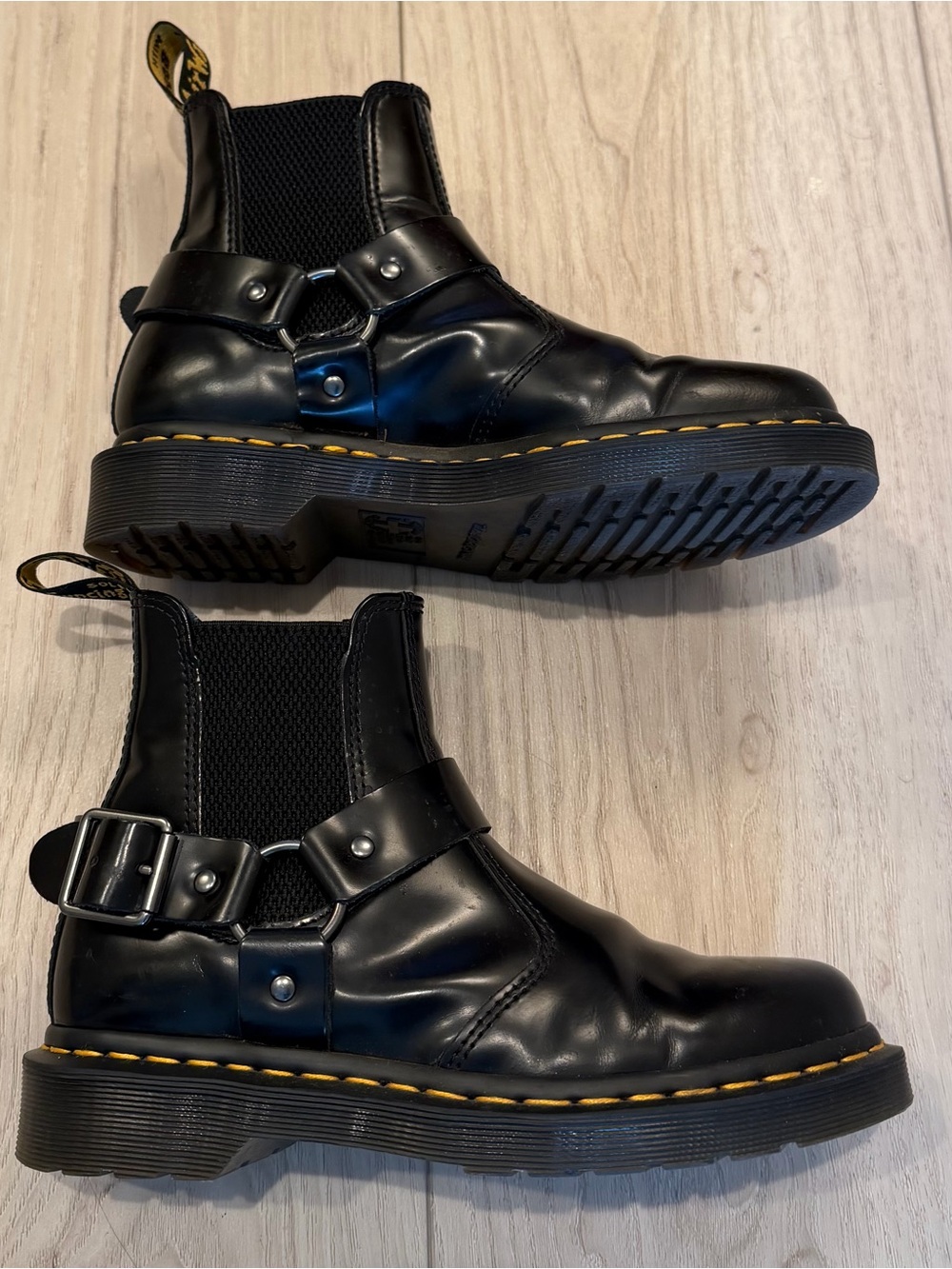 Dr. Martens Wincox Harness Black boots
